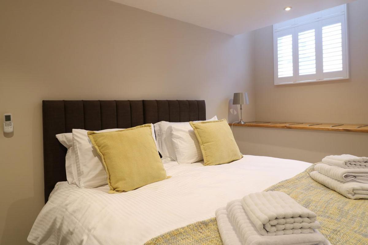 Ashbourne Luxury Suites Экстерьер фото