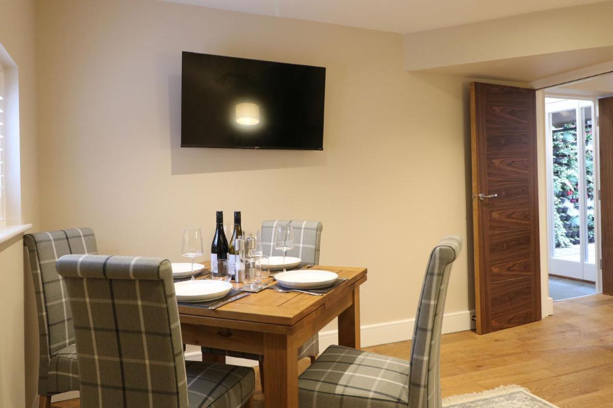 Ashbourne Luxury Suites Экстерьер фото
